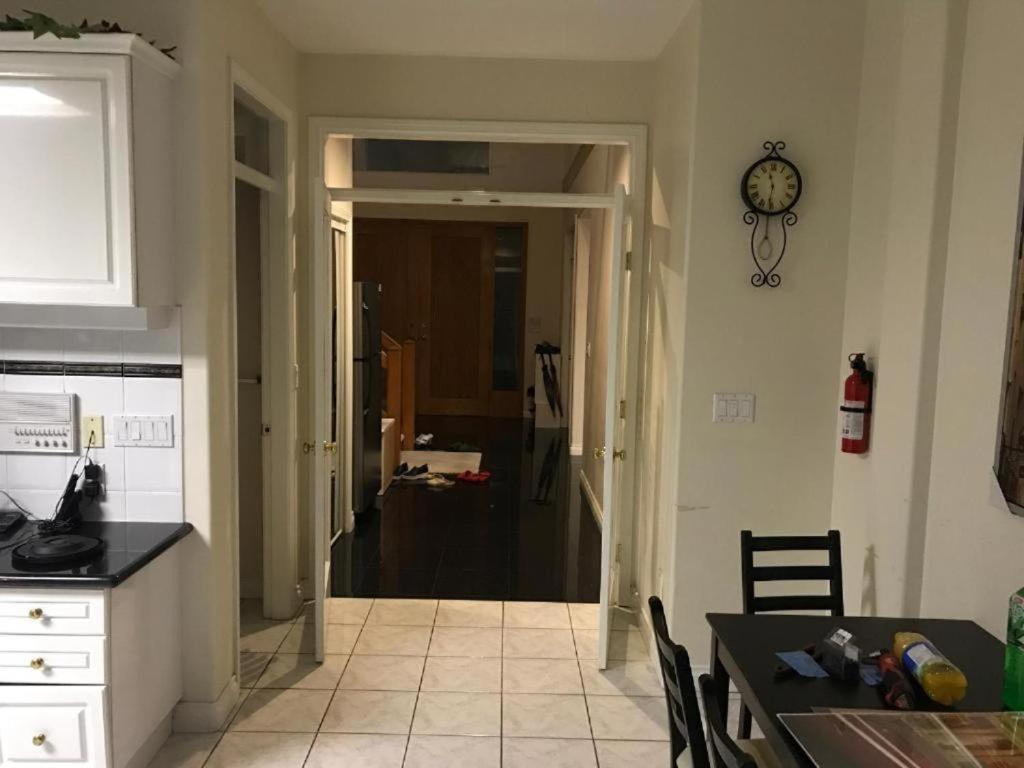 Xin Xin House Bed & Breakfast Ричмънд Екстериор снимка